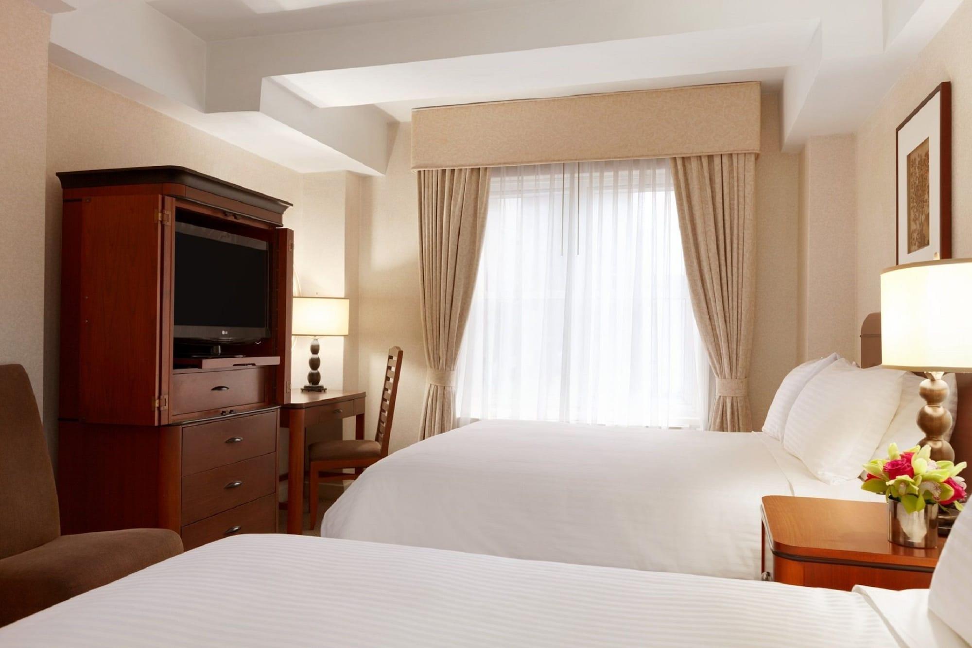 Hotel Edison Times Square Нью-Йорк Екстер'єр фото A room at the Four Seasons Hotel in Tokyo, Japan.