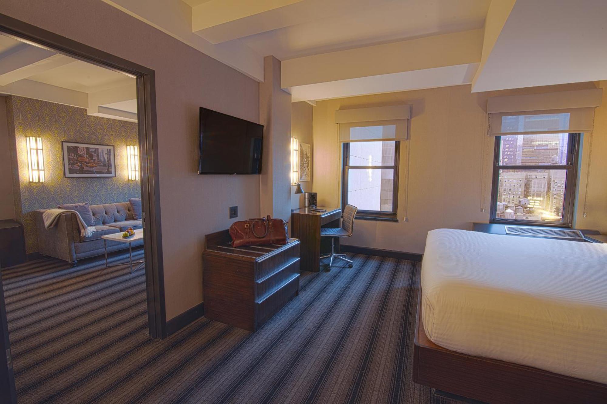 Hotel Edison Times Square Нью-Йорк Екстер'єр фото A room at the Westin New York